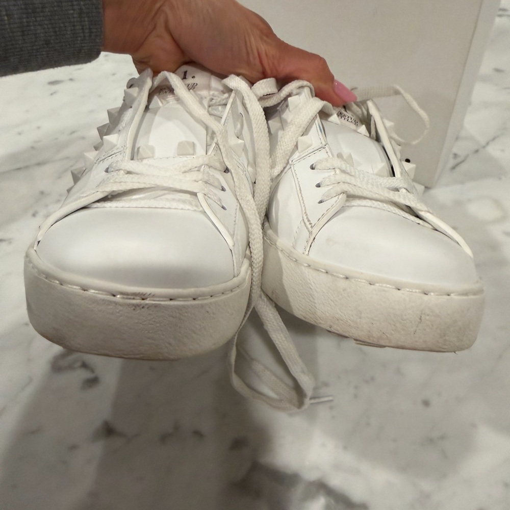 Valentino Garavani 11. Rockstud Untitled White Sneakers Size 38 - Picture 9 of 11